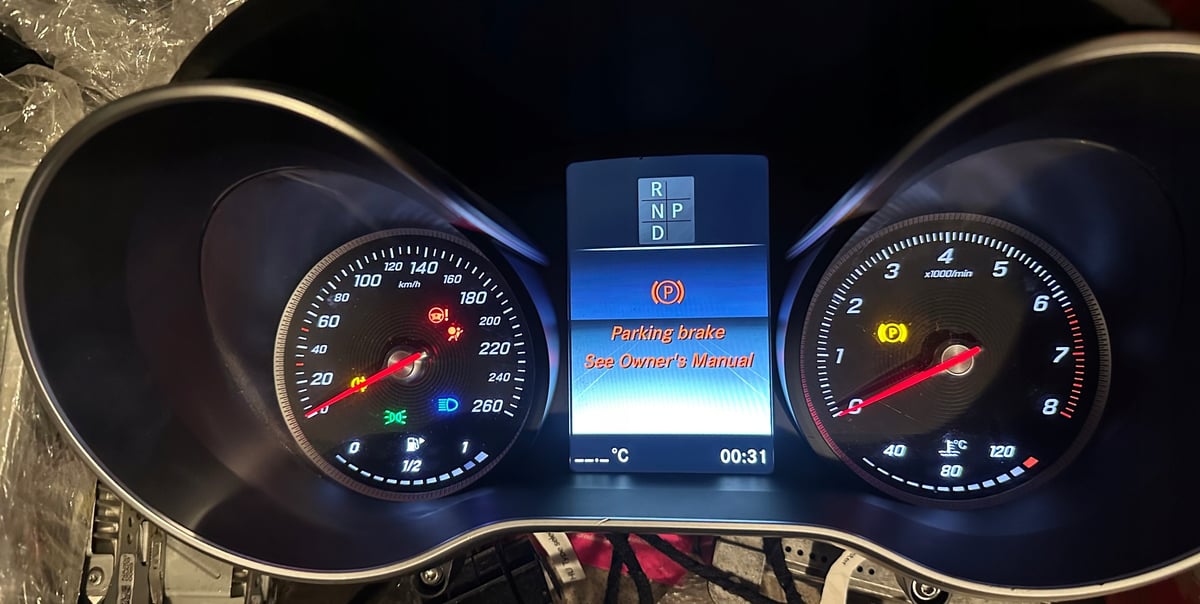 Mercedes-Benz W205 Licznik Zegary Prędkościomierz A2059000918