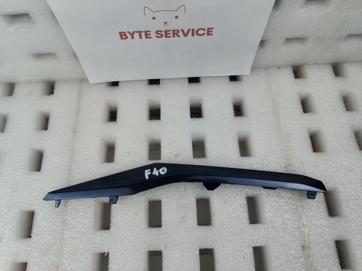 BMW F40 Listwa ozdobna Przód Lewa 51117475997 7475997 ORG