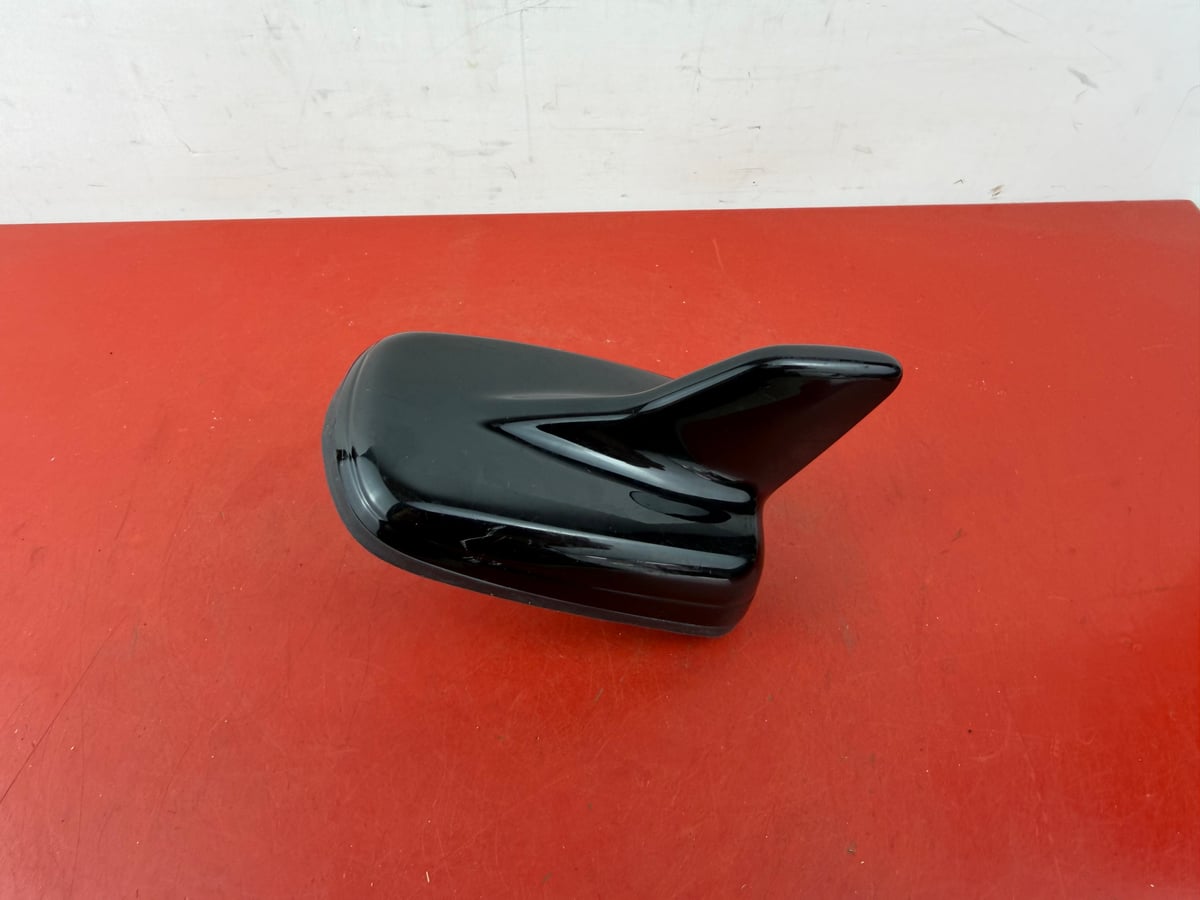 Audi OE Antena dachowa 4M0035503N  Kolor Y9B