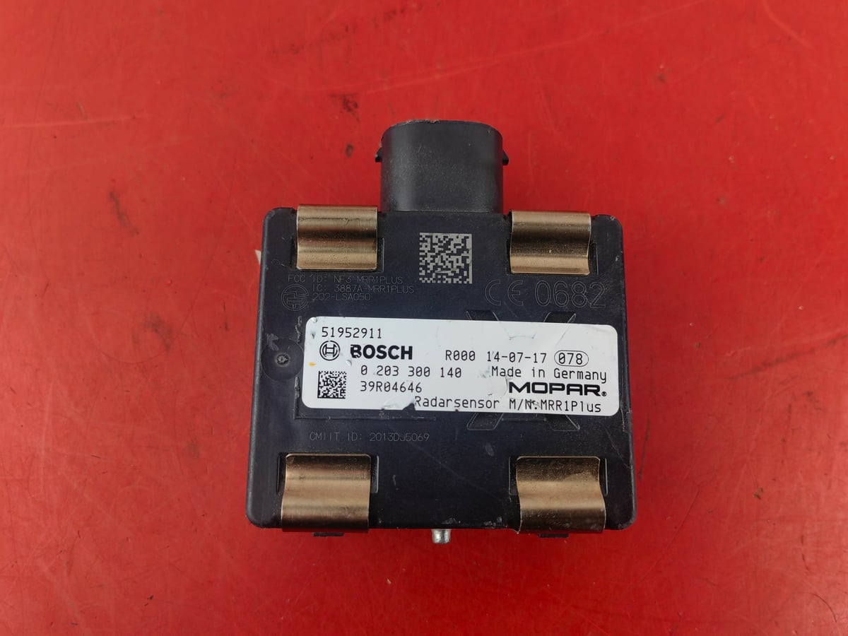 Radar tempomatu Jeep Renegade 51952911 ID 2607021
