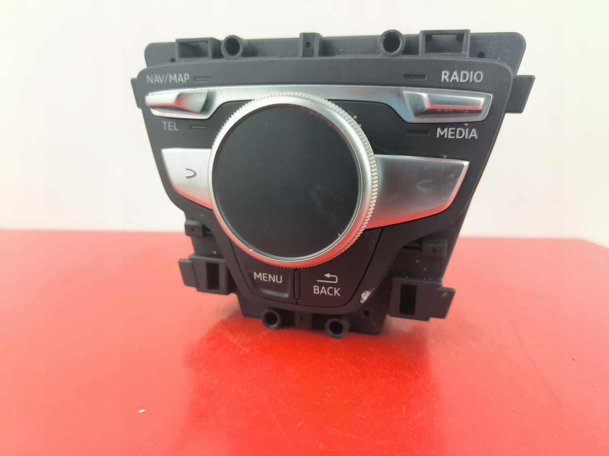 Audi A4 A5 Panel sterowania MMI 8W0919614D
