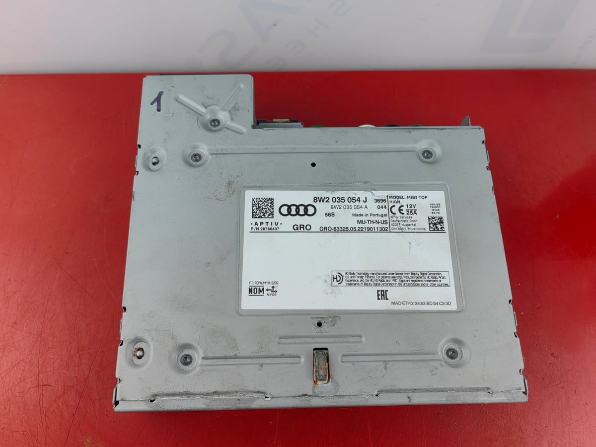 Audi A4 B9 Stacja multimedialna MIB3 8W2035054J (1)