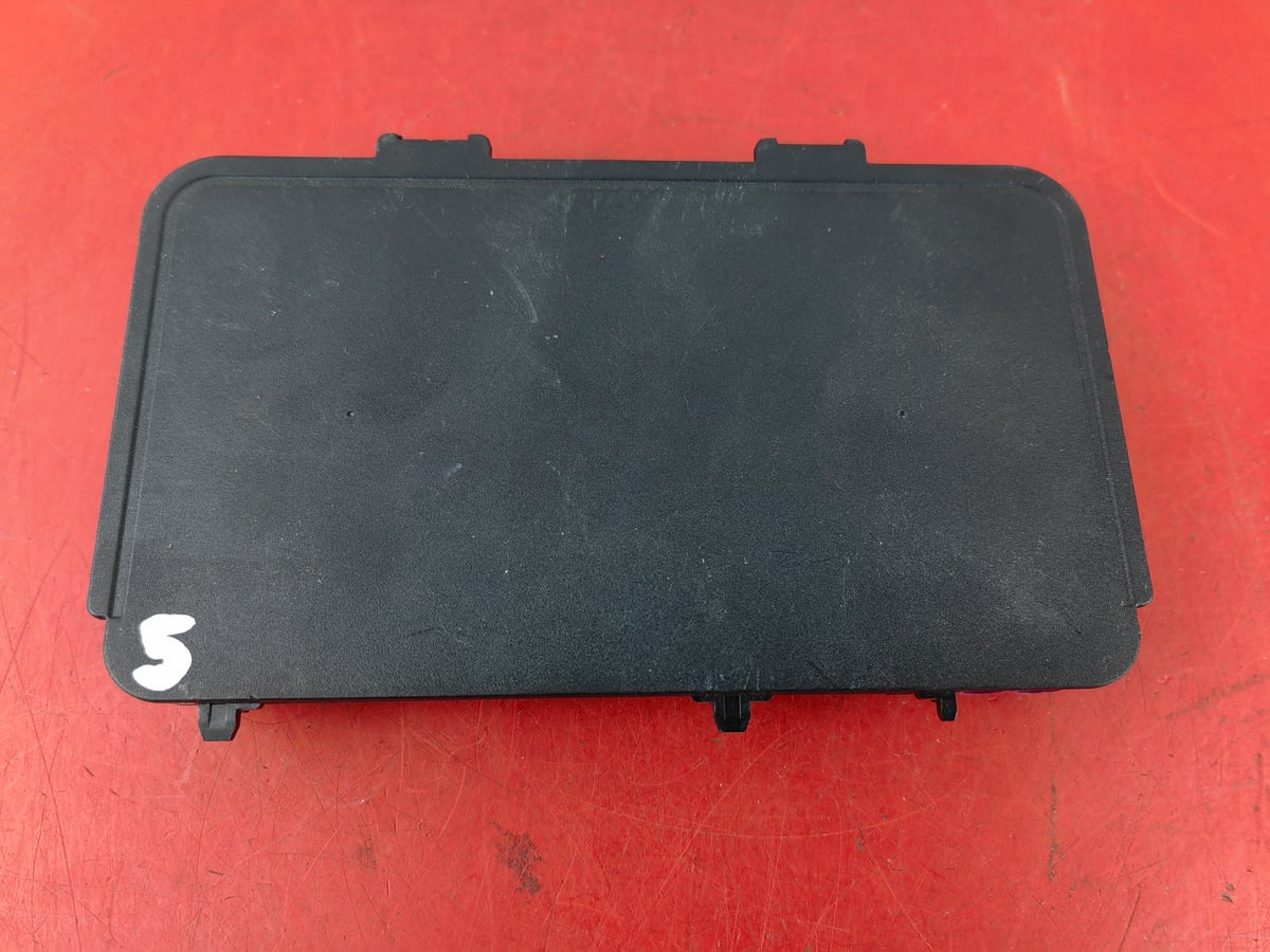 Volkswagen Ładowarka indukcyjna 3G0980611 (5)