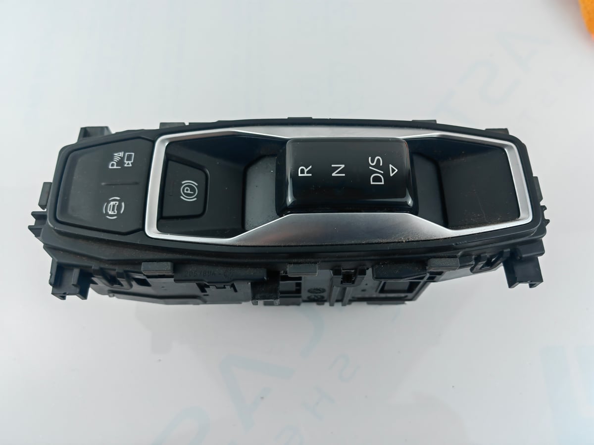 Audi A3 Panel, przełącznik środkowy 8B3713059A (1)