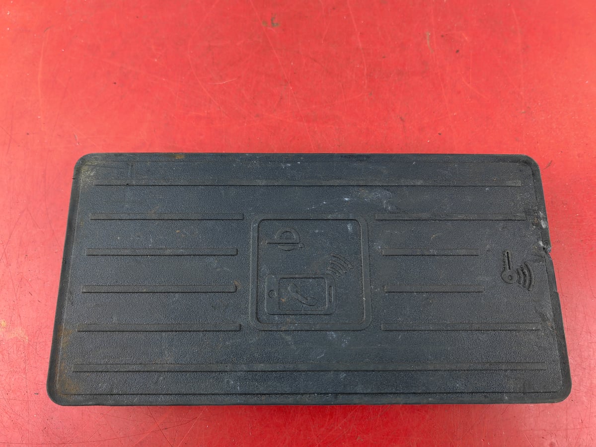 Audi A6 Ładowarka indukcyjna 4K0035502A (10)
