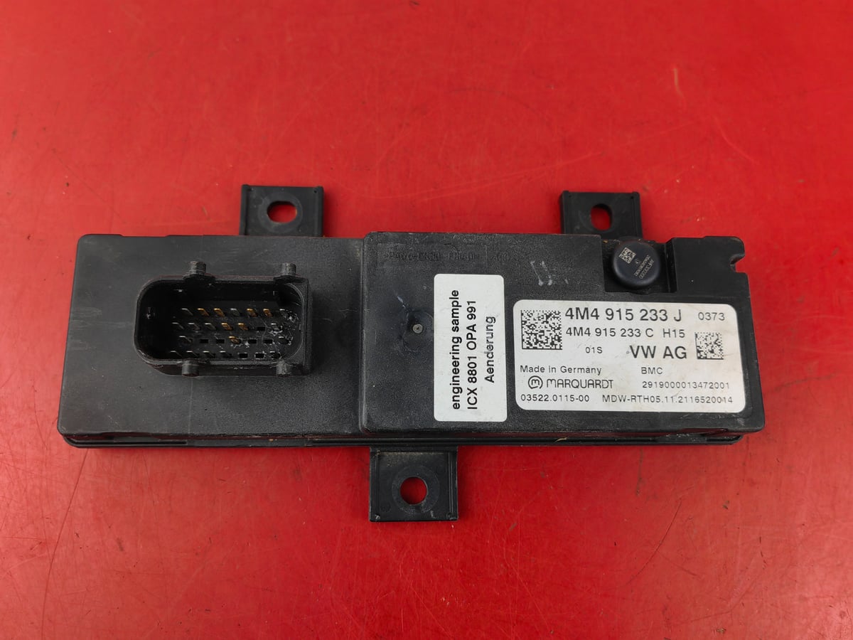 Audi A6 Moduł, sterownik akumulatora 4M4915233J