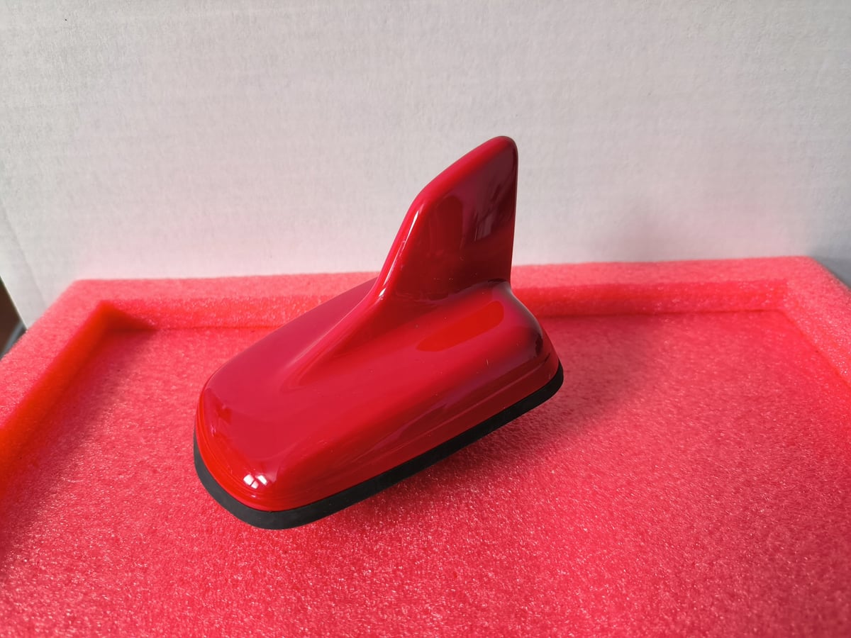 Audi OE Antena dachowa GPS 4N0035503AP Kolor Czerwony Y3U