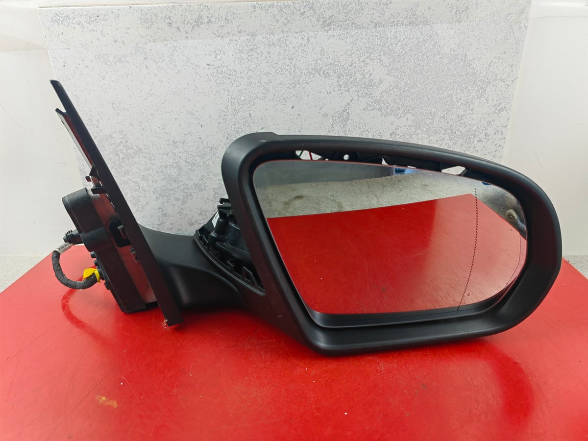 Mercedes-Benz B W247 Lusterko boczne zewnętrzne A2478109607