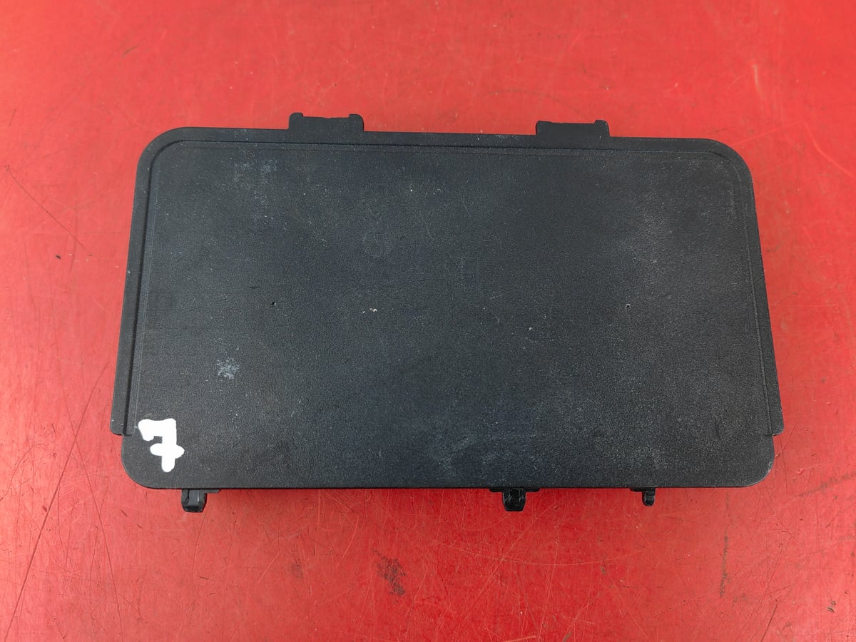 Volkswagen Ładowarka indukcyjna 3G0980611 (7)