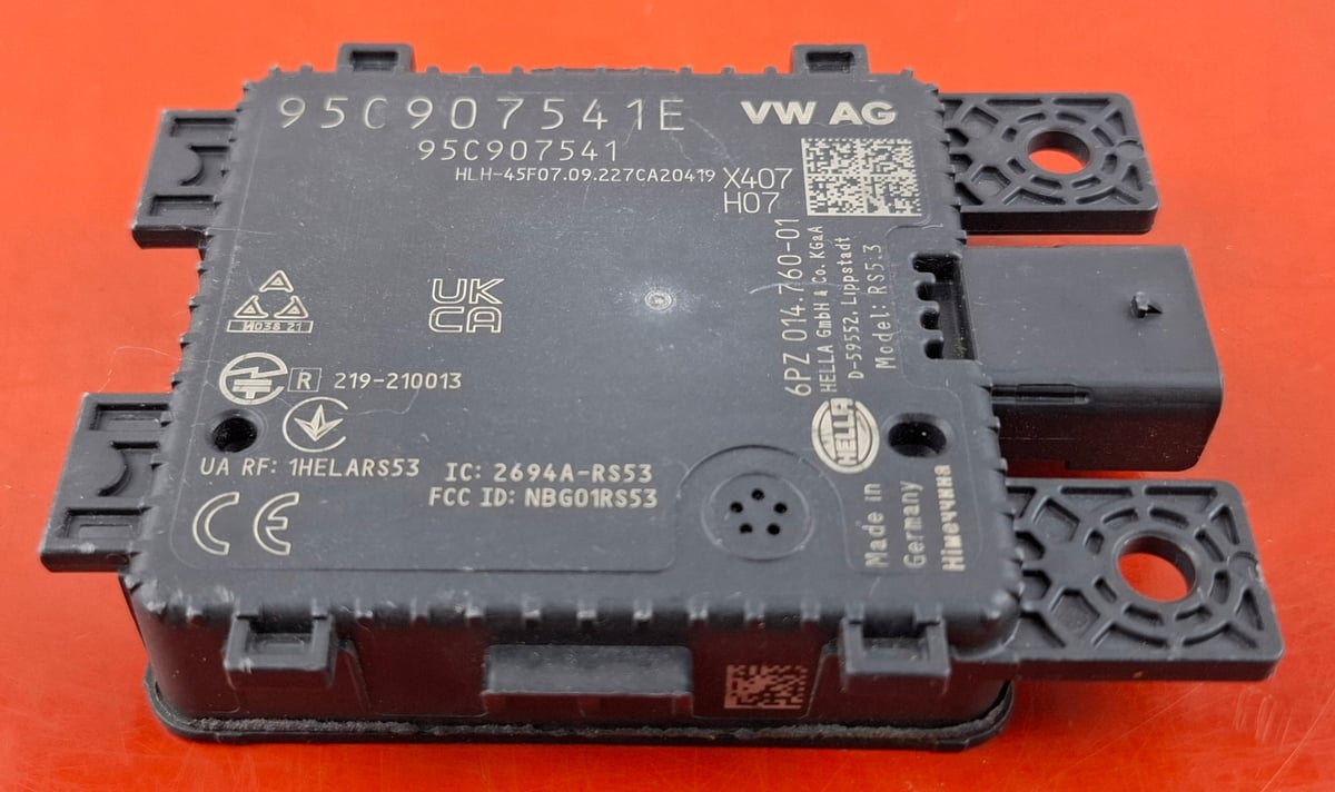 Volkswagen Golf VII Radar sensor ACC Distronic 95C907541E