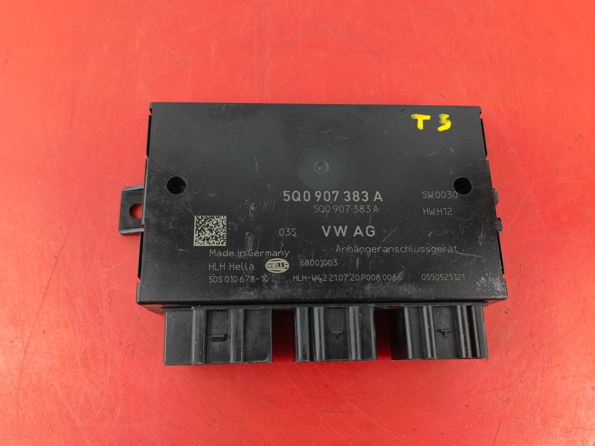 Volkswagen Golf VII moduł sterujący haka holowniczego 5Q0907383A