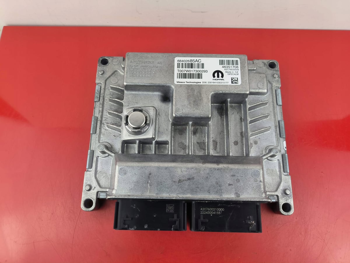 KOMPUTER STEROWNIK SILNIKA JEEP COMPASS 68402685AC