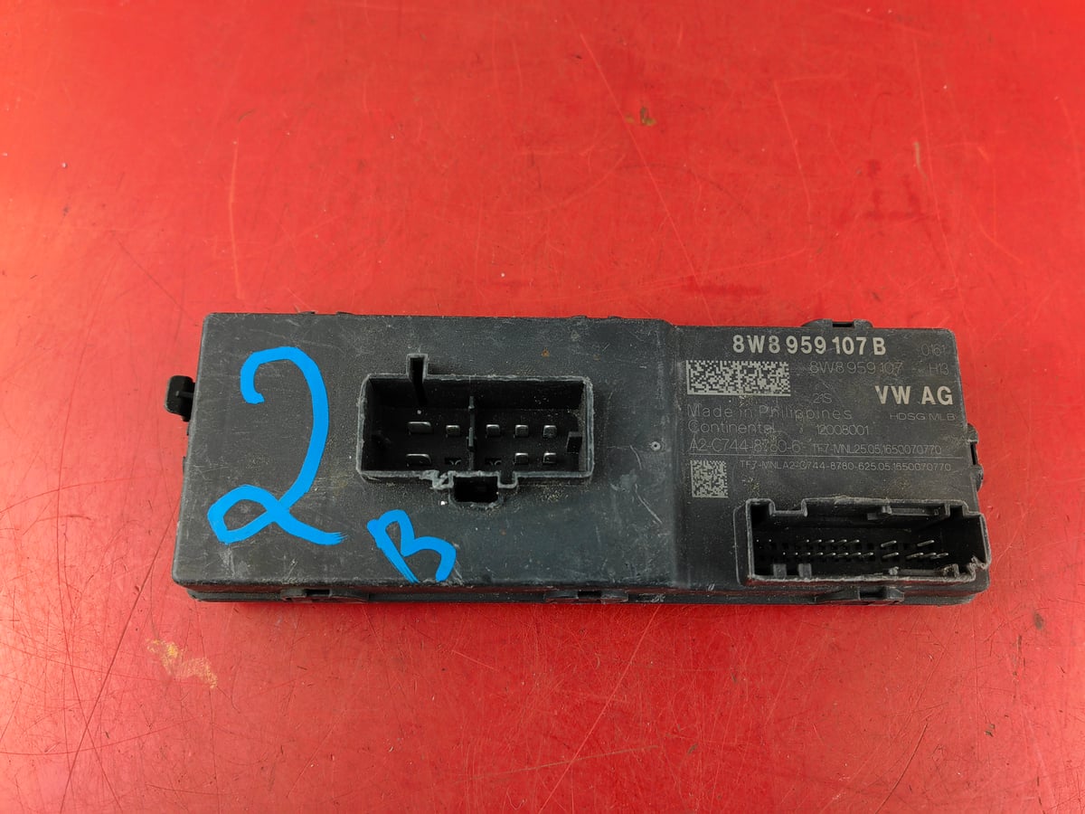 Audi A5 Modul Sterownik Bagażnika 8W8959107B (2)