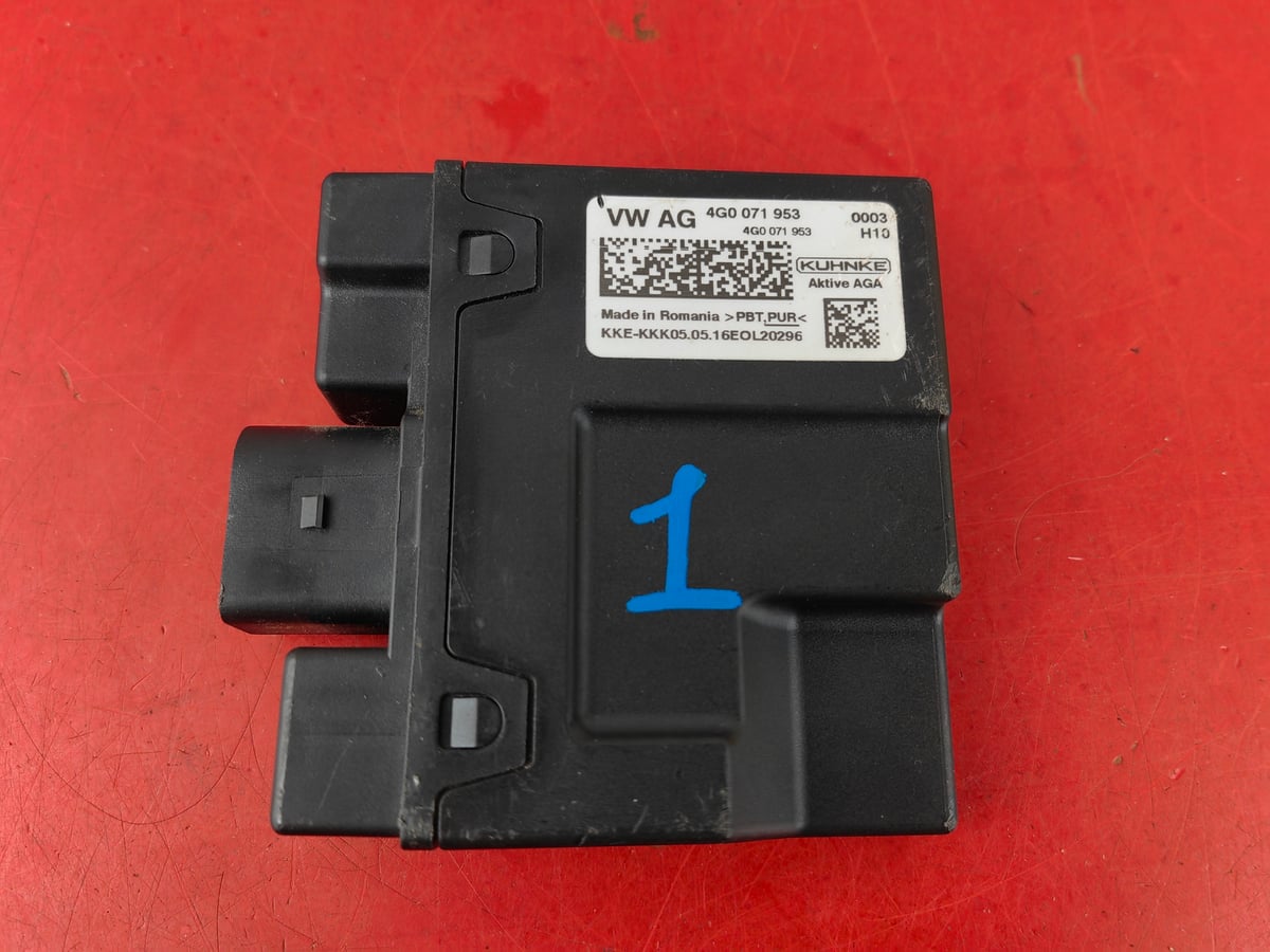Audi A6 Sterownik Generator dźwięku silnika 4G0071953 (1)
