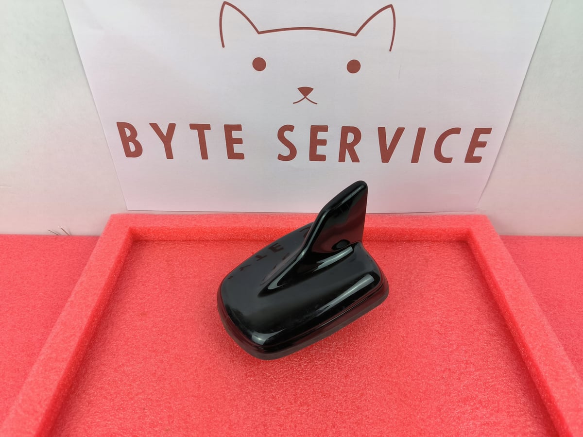 Audi OE Antena dachowa GPS 4N0035503BE Kolor Czarny Y9B