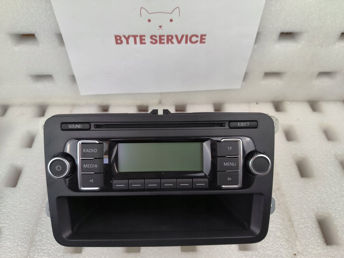 Volkswagen Radio RCD210 MP3 1K0057156BX 1K0035156B