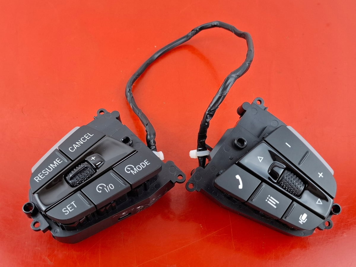 BMW XM G09 XM Przyciski kierownicy Sport 5A43F12
