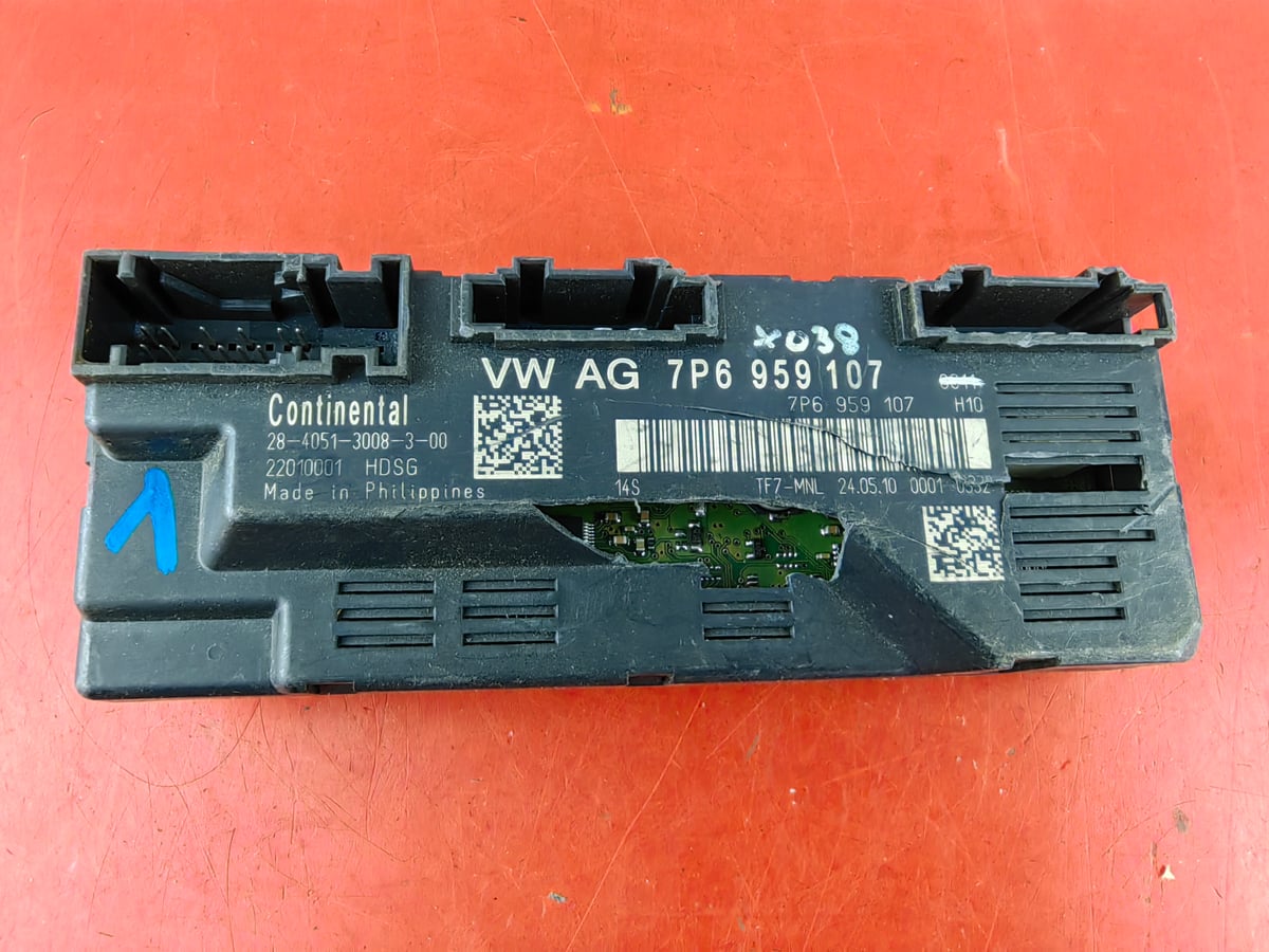 VW Volkswagen Touareg Moduł Sterownik Klapy Bagażnika 7P6959107 (1)