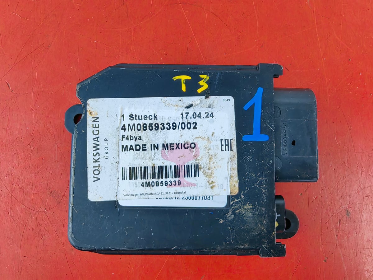 Audi Moduł sterownik fotela 4M0959339 (1)
