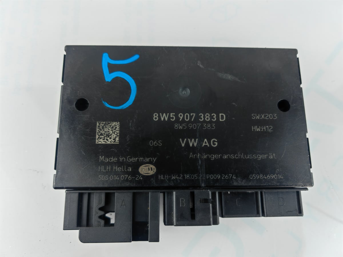 AUDI A4 Moduł Sterownik HAKA 8W5907383D (5)