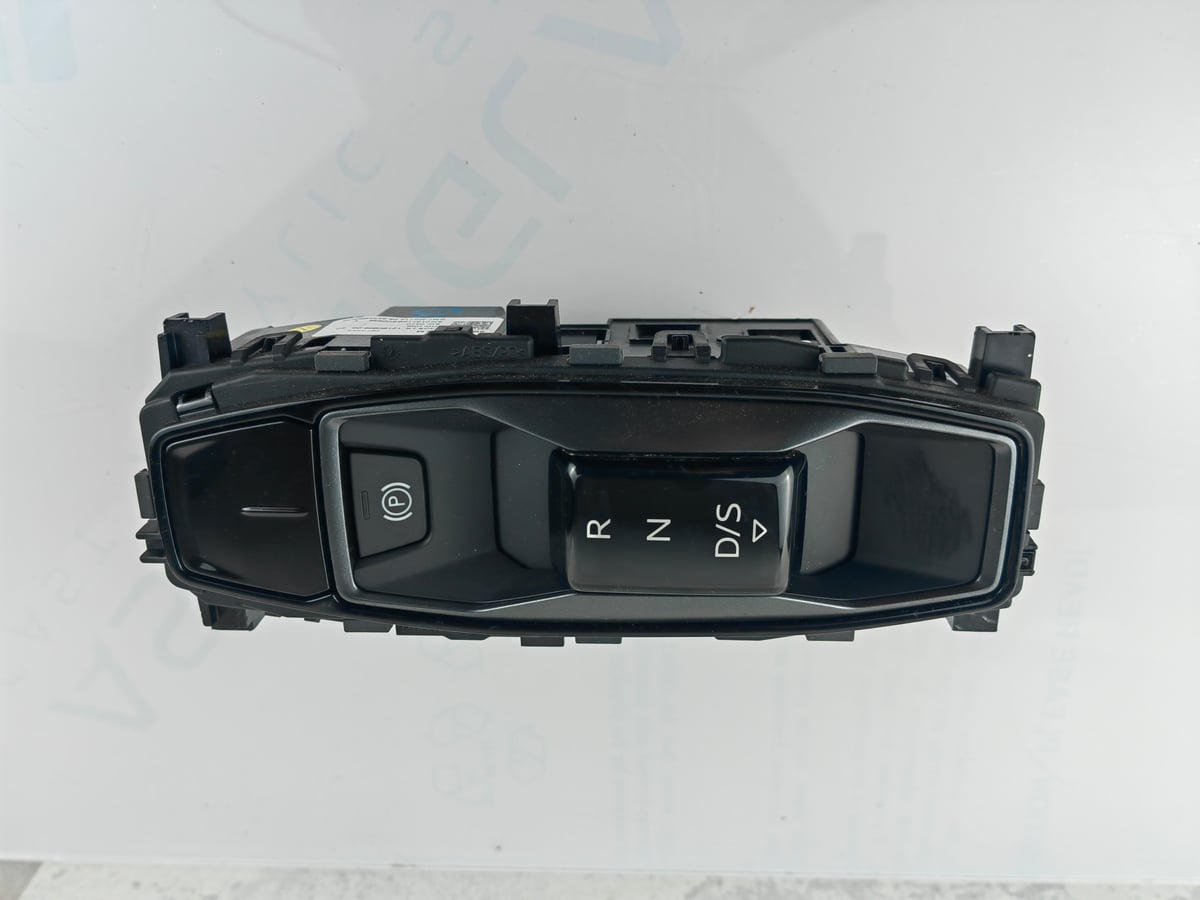 AUDI A5 Panel, przełącznik środkowy 8B3713059M (3)