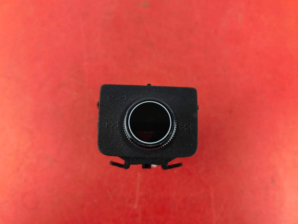AUDI A5 PRZYCISK POTENCJOMETR RADIA 8B3919600