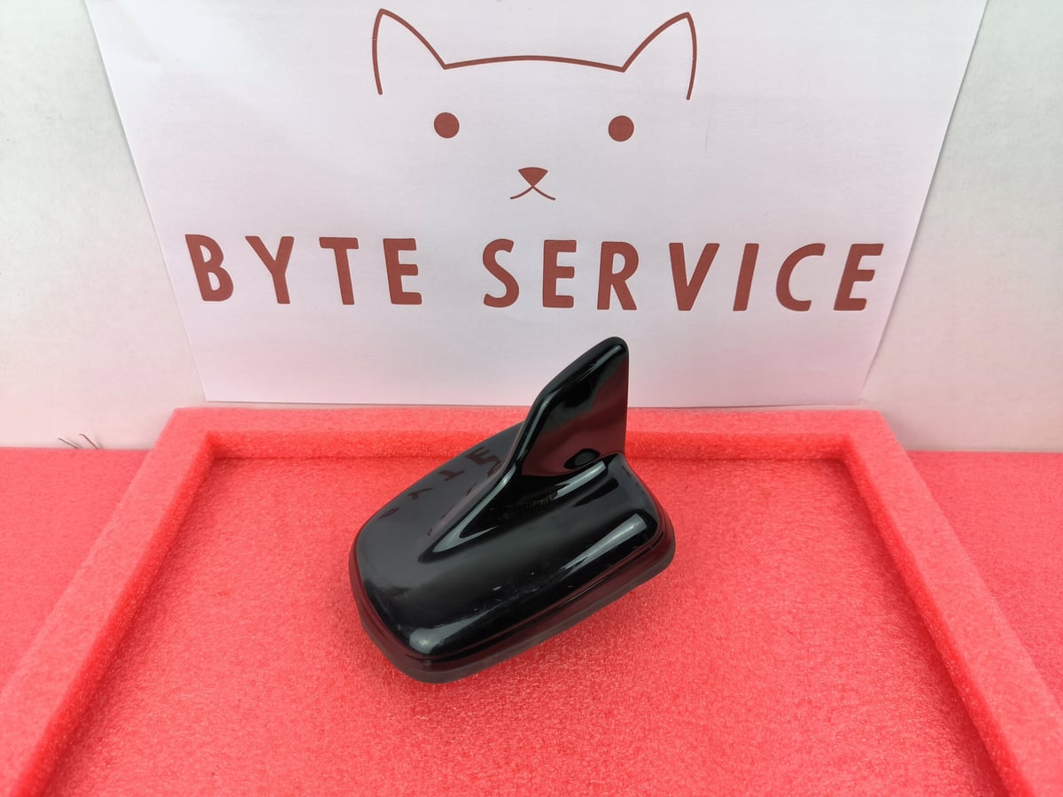 Audi OE Antena dachowa GPS 4N0035503BL Kolor Czarny Y9B