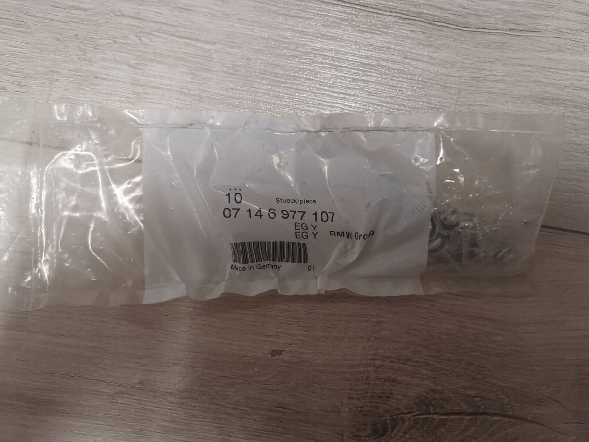 Wkręt samogwintujący BMW 4.2X16MM 6977107 -10pcs