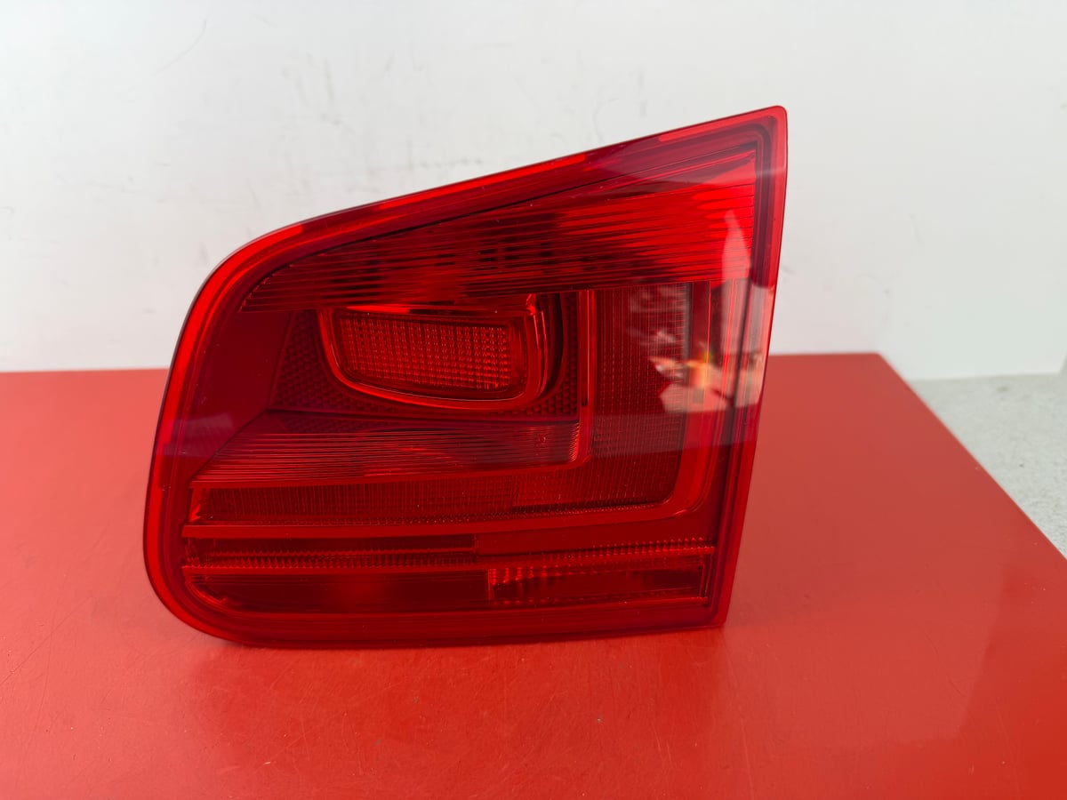 VW Volkswagen Tiguan 5N Lampa tylna Prawa 5N0945094J