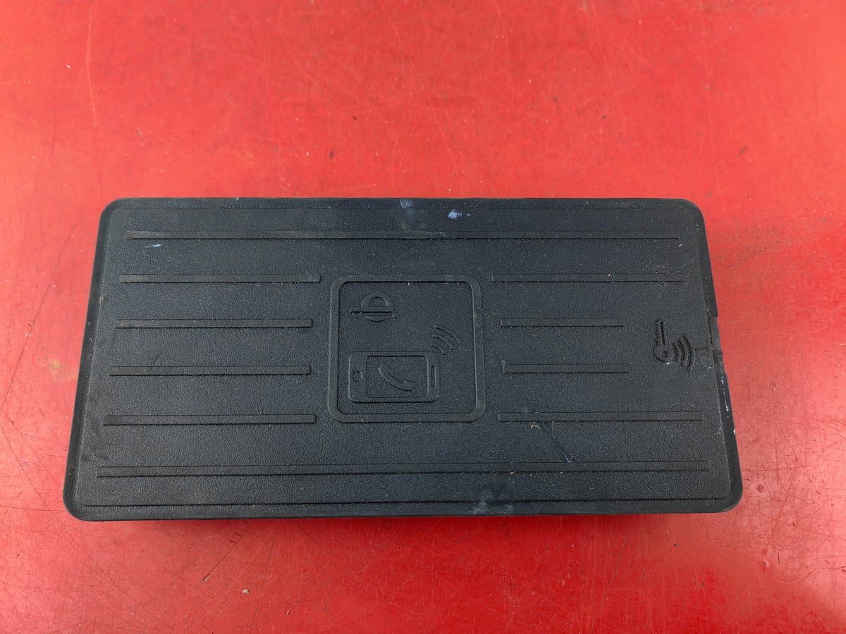 Audi A6 Ładowarka indukcyjna 4K0035502B (12)