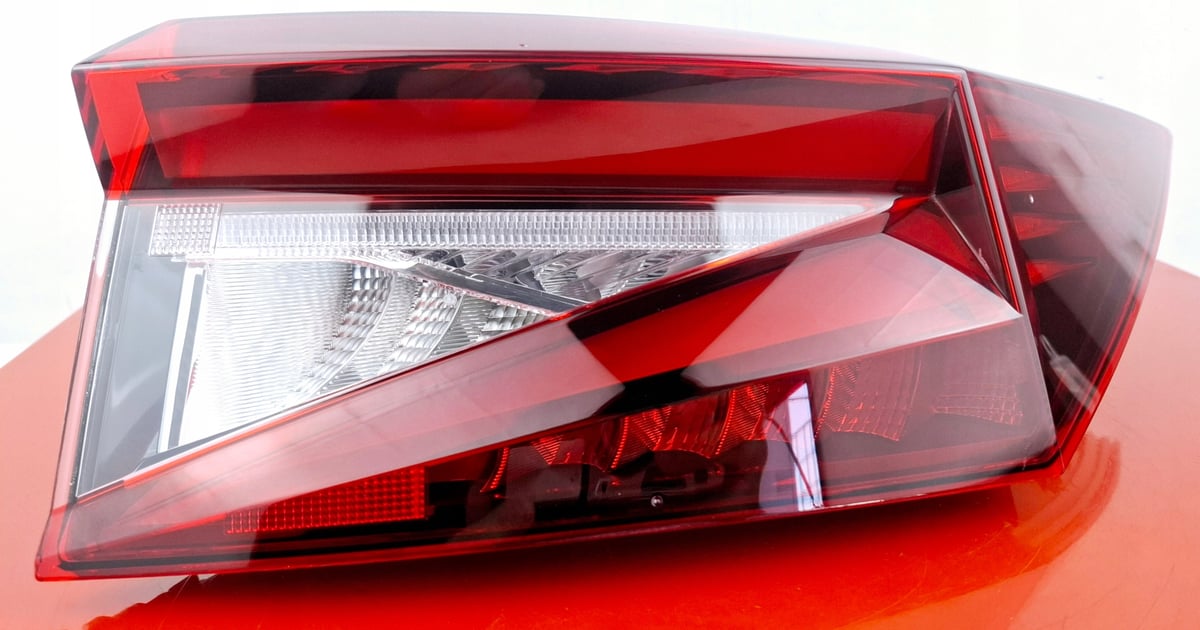 Skoda ENYAQ Lampa Tylna Prawa 5LA945208C