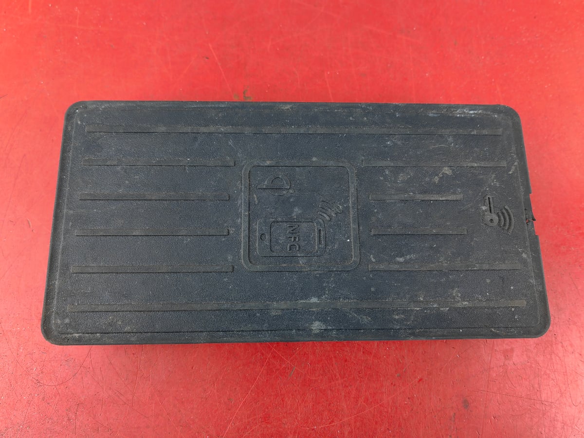Audi A6 Ładowarka indukcyjna 4K0035773A (5)