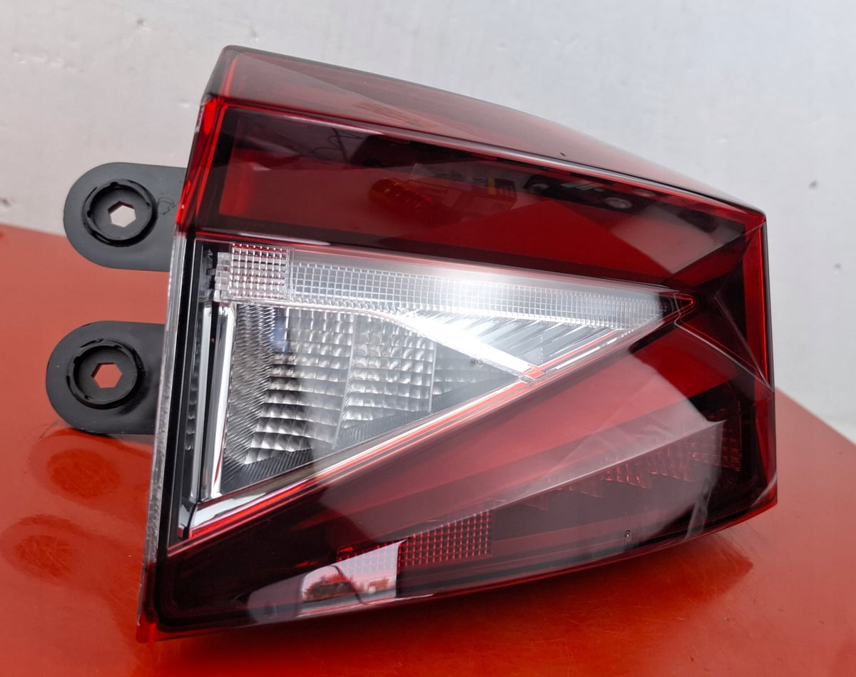 Skoda ENYAQ Lampa Tylna Prawa 5LA945208E