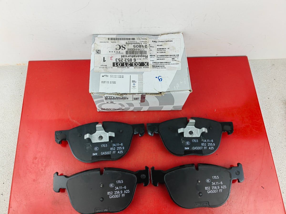 BMW X5 Klocki hamulcowe, bezazbestowe 34116852253 6852253