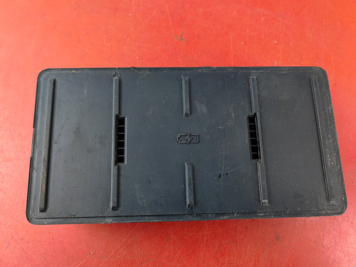 Audi A4 Ładowarka indukcyjna 85E035507 (9)