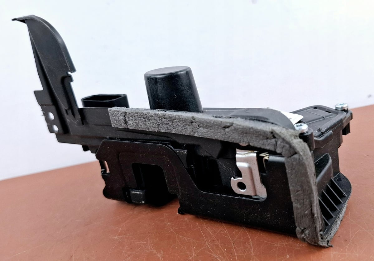 Audi OE Zamek 4MN837016