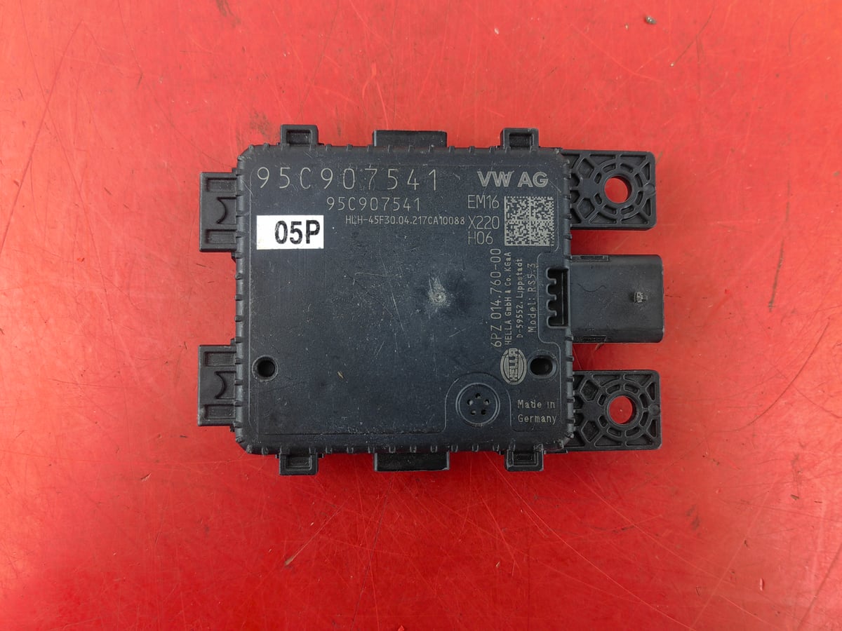 Porsche Macan Radar distronic 95C907541 (1)