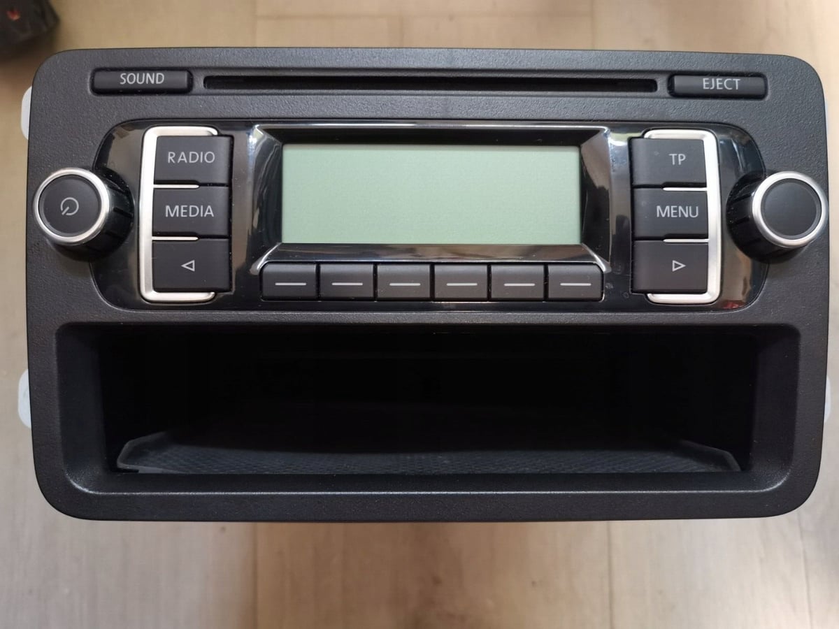 Radio RCD210 Volkswagen 1K0057156AX 1K0035156AX
