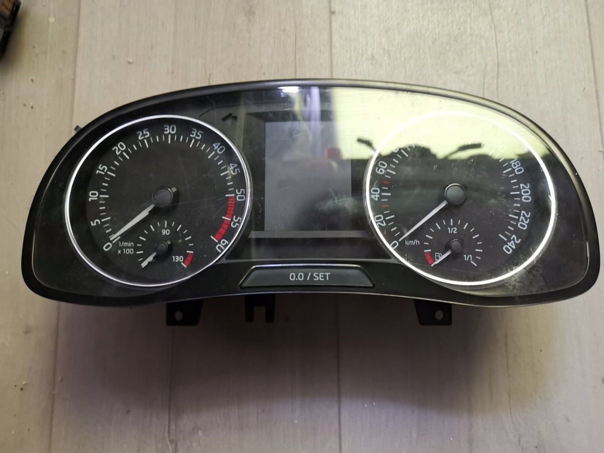 Licznik zegary Skoda OE 6V0920741A