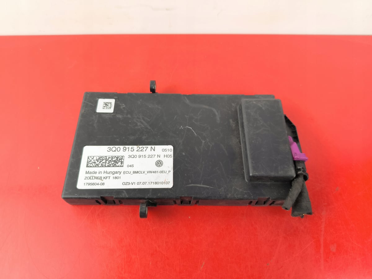 STEROWNIK MODUŁ AKUMULATORA VW 3Q0915227N