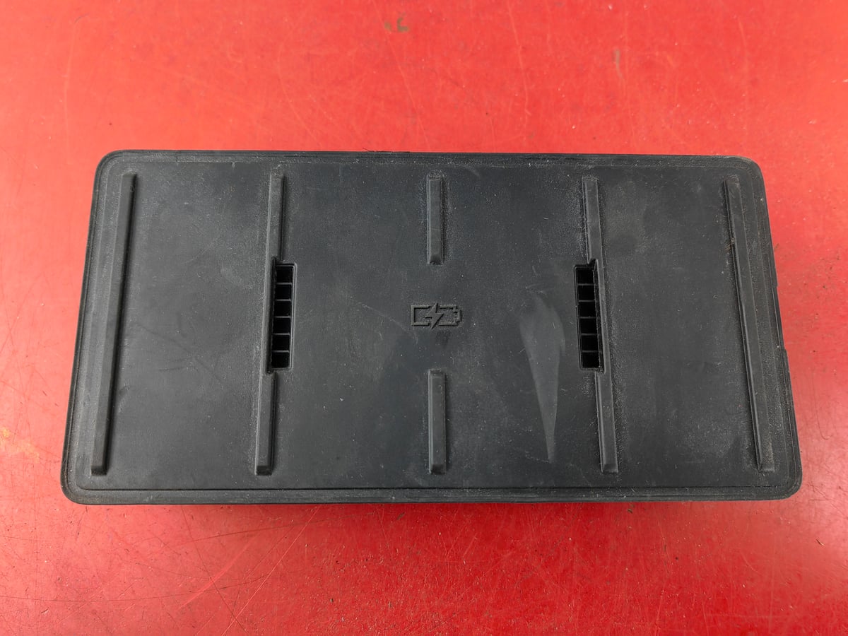 Audi A4 Ładowarka indukcyjna 85E035507 (5)