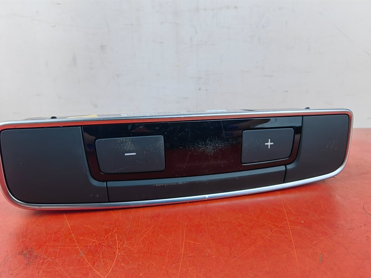 Audi A5 Panel klimatyzacji 8W0919158C (1)