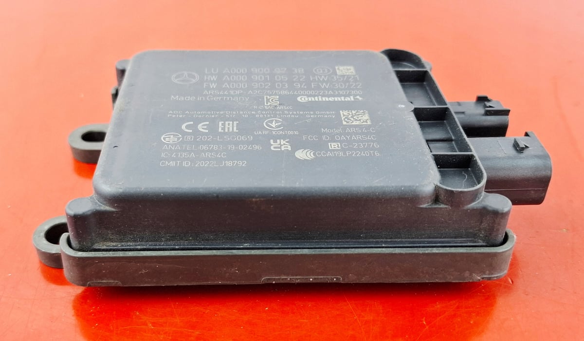 Mercedes-Benz W223 W206 Radarowy sensor Distronic A0009009738