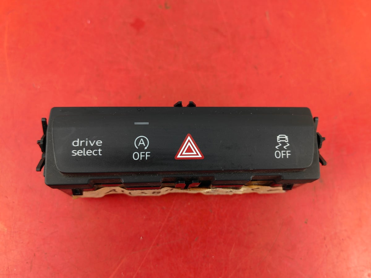 Audi Q4 Włącznik świateł awaryjnych 85E925301C (7)