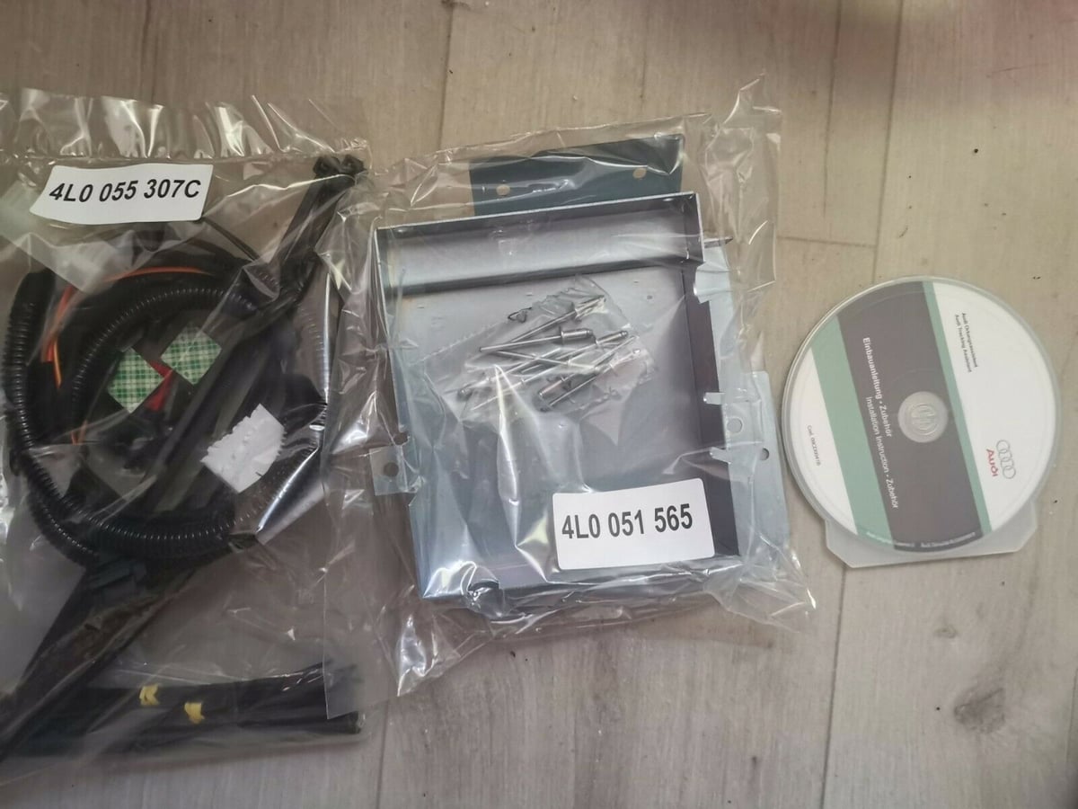 Zestaw do systemu lokalizacji Audi Q7 4L0051889