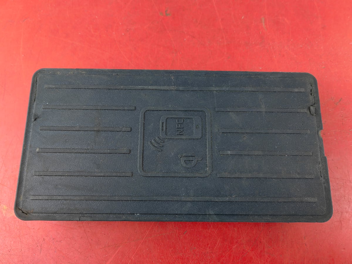 Audi A6 Ładowarka indukcyjna 4K0035773A (7)