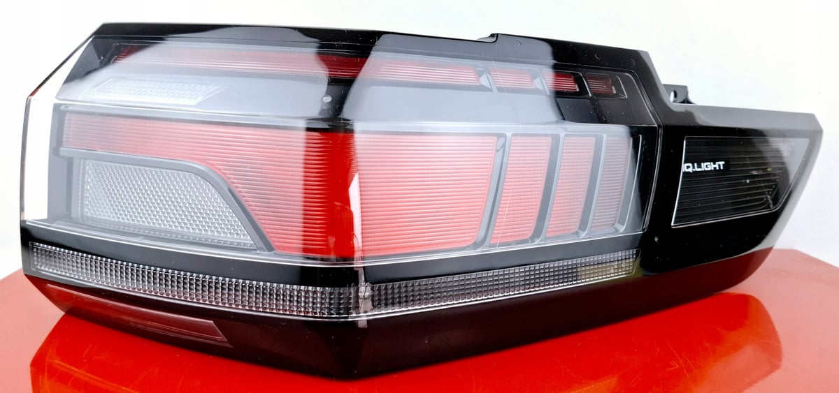 VW Volkswagen ID BUZZ Lampa Tylna Prawa IQ. LIGHT 1T3945208E