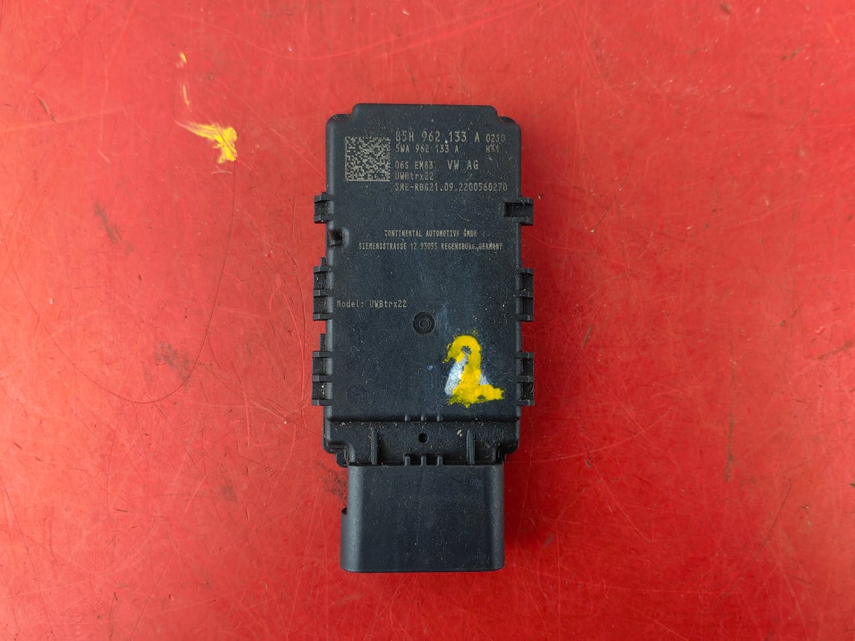 Volkswagen Golf 8 VIII Wzmacniacz antenowy 85H962133A (2)