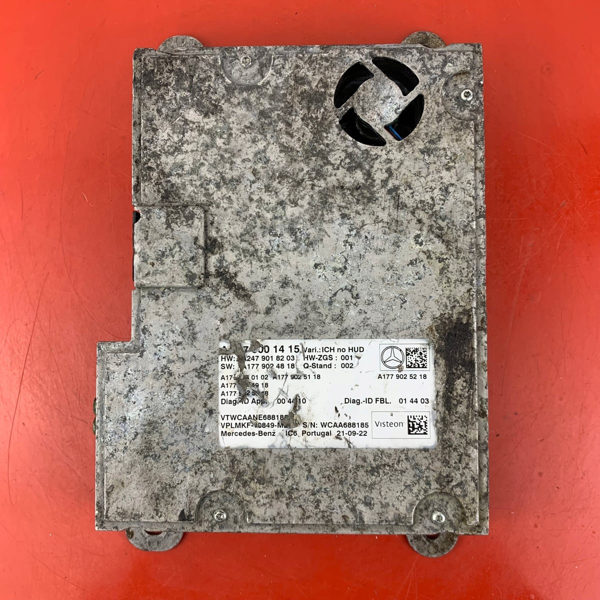 MERCEDES W247 MODUŁ STEROWNIK A2479001415 Uszkodzony