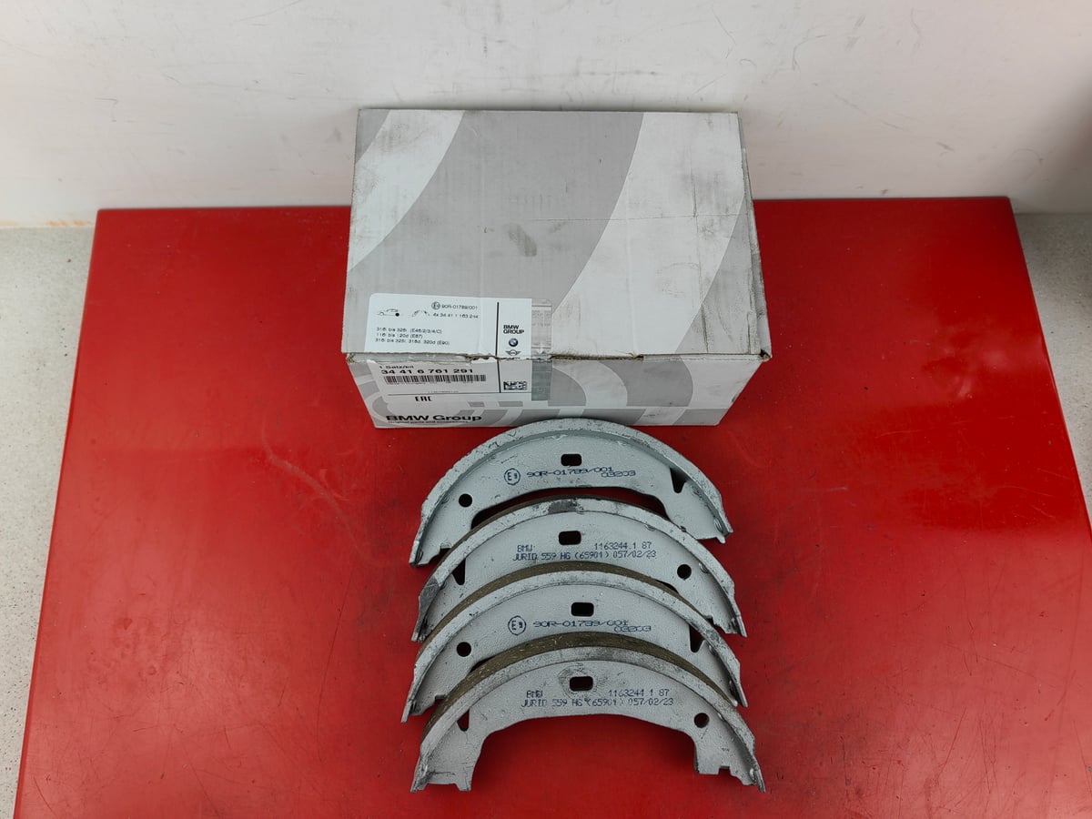 BMW 1 Zestaw szczęk hamulcowych 34416761291 6761291